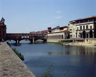 Vista del Ponte Vecchio y los Uffizi