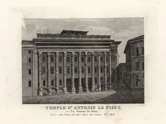 Vista del Templo de Adriano, Templum Divus Hadrianus, con 11 columnas dedicadas por su hijo adoptivo Antonino Pío, Temple d