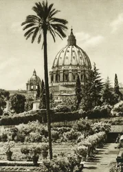 Vista de los Jardines del Vaticano y la Basílica de San Pedro en Roma