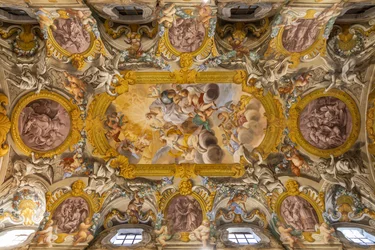 Vista del techo, Iglesia de Nunziatina, Todi, Umbría, Italia (foto)
