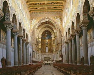 Vista de la nave de la Catedral de Monreale, Sicilia