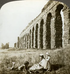 Acueducto de Claudio y la Campagna, Roma, Italia