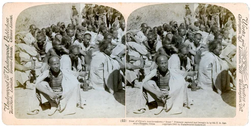 Prisioneros boxeadores capturados y llevados por la 6ª Caballería de EE.UU., Tientsin, China, 1901