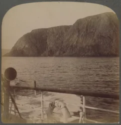 Cabo Norte - desde el oeste - tierra del sol de medianoche...Noruega del Norte, 1902