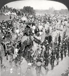Príncipes en la Gran Entrada Estatal, Durbar, Delhi, India