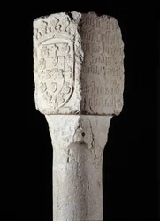 Arte africano: detalle de un pilar de toma de posesión conocido como San Agustín, erigido por el explorador portugués Diogo Cão (o Diego Cam) en el sur de Angola. 1486. Lisboa, Museo Nacional de Arte Antiguo