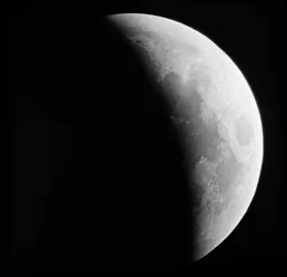 Diapositiva astronómica en placa de vidrio del eclipse lunar de Luna (1910)