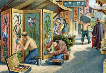 Plumistas chinos trabajando en la calle: hacen paneles o pantallas usando una aguja y plumas. Cromolitografía del siglo XIX