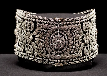 Collar estilo gargantilla de platino y diamantes, usado por la Sra. Potter Palmer I, nacida Bertha Honoré