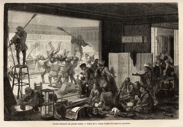 Sirvientes limpiando una gran casa, para los preparativos de Año Nuevo, esta limpieza termina con manifestaciones alegres y grotescas: la eliminación de quien no ha realizado bien su tarea. Grabado para ilustrar el viaje a Japón, por Aimé Humbert, ministro