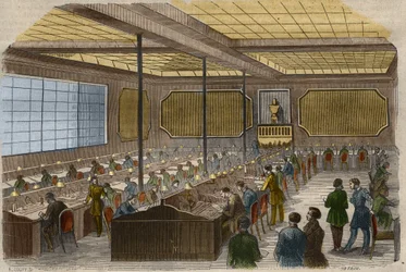 Telegrafía eléctrica: vista de la estación central de líneas telegráficas en el Ministerio del Interior francés en París. Grabado de 1856 en "Le Musée Des Sciences".