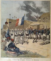 Entrada de la bandera francesa en Abomey (Dahomey = Benín hoy en día) - portada de “The Little Journal” del 10/12/1892