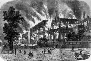 Incendio del Tribunal de Cuentas y la Legión de Honor el 23 de marzo de 1871 durante la Comuna en París. Grabado del siglo XIX