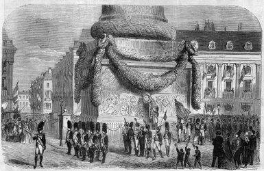 Mañana de la fiesta nacional del 15 de agosto de 1864 al pie de la columna de la plaza Vendôme de París. Grabado en «El universo ilustrado»