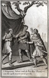 El emperador romano Juliano (Flavio Claudio Juliano, Juliano el Apóstata, Juliano el Filósofo, Juliano II) (332-363) devuelve al rey del pueblo germánico de los Chamavos a su hijo, a quien creía perdido. Siglo IV. Grabado en 