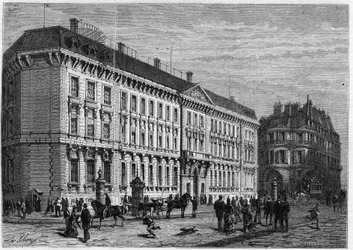 Vista de la fachada del Banco de Francia construido por Gabriel Cretin (1812-1883) en París, rue Croix des Petits Champs