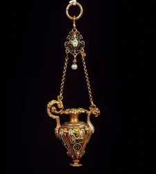 Colgante de esmalte dorado en forma de urna. 1560 París, Museo del Louvre