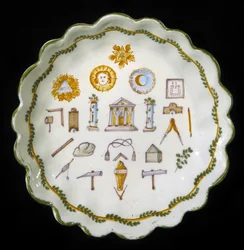 Plato decorativo masónico