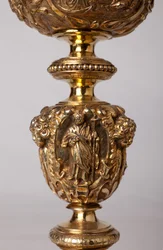 Orfebrería. Cáliz. Regalo del canónigo A. Le Vaillant de la Bassarderie, decano del capítulo de la catedral 1726 a 1758. Siglo XVIII. (detalle)