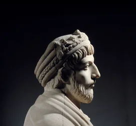 Arte grecorromano: sacerdote de Sarapis