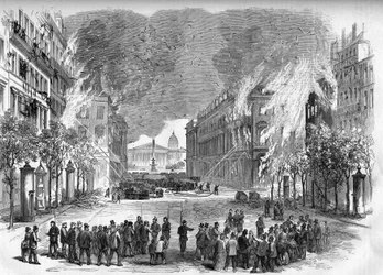 La Comuna de París en 1871. Fuego encendido por los federados (comuneros) en la Rue Royale durante la semana sangrienta (22 al 28 de mayo)