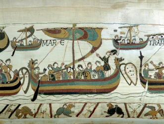 La flota de Guillermo I el Conquistador (1027-1087) cruza el Canal hacia Inglaterra. Tapiz de Bayeux o Bordado de la Reina Matilde