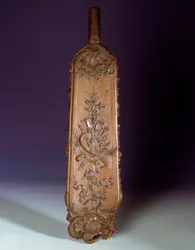 Rallador de madera para tabaco. 1735. París, artes decorativas