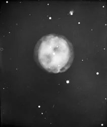 Placa de vidrio astronómica de la nebulosa del Búho en la Osa Mayor (1910)