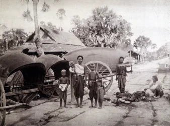Camboyanos en la carretera de Angkor Vat
