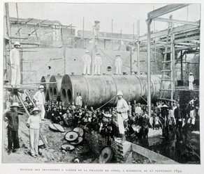 Instalación de calderas de vapor de la hilandería de algodón de Haiphong el 25/9/1899 - en "Le Tonkin en 1900" por Robert Dubois