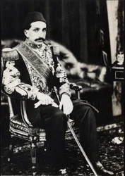 Retrato de Abdulhamid II (1842-1918), Sultán del Imperio Otomano (foto en b/n)