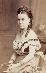 Retrato de Edith Wynne, hacia 1860 (fotografía en blanco y negro)