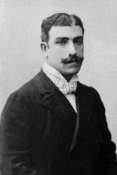 Retrato de Lucien Germain Guitry (1860-1925), actor francés.