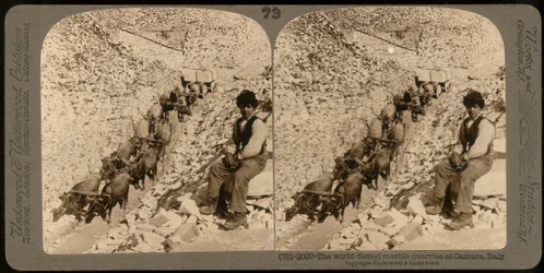 Retrato de un niño en las famosas canteras de mármol en Carrara; Fotografía estereoscópica (foto en b/n)