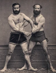 Retrato de los hermanos de Marsella en luchador. Fotografía, finales del siglo XIX, París. Colección Selva.