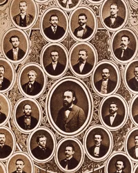 Retratos de miembros de la Orquesta del Teatro Provisional de Praga, con Antonin Dvorak y Bedrich Smetana