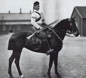 Sargento del 92º Gordon Highlanders, equipado como infantería montada