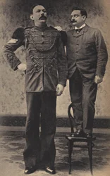 Los Monstruos, el Gigante. Fotografía, finales del siglo XIX, París