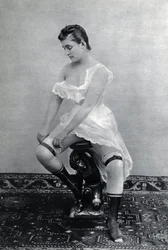 Mujer en lencería alrededor de 1885 Fotografía anónima