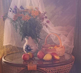 Flores y frutas delicadas