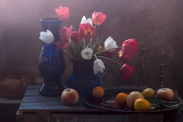 Naturaleza muerta con tulipanes melancólicos