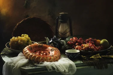 Pan rústico y uvas