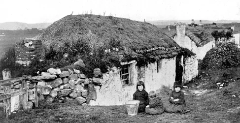 Casas de crofters, Stornoway, Lewis, Islas Occidentales, Escocia, 1924-1926