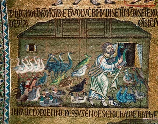 Arquitectura bizantina: Noé introduciendo a los animales en el arca antes del diluvio, mosaico realizado por artistas venecianos, siglo XIII, basílica de San Marcos, Venecia