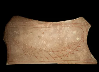 Graffiti que representa un barco vikingo de remo. Siglo IX, Estocolmo, Museo Histórico
