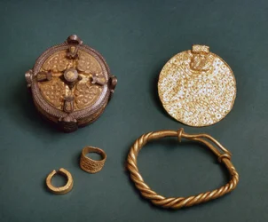 Joyas vikingas de Gotland, Suecia. Siglo X. Estocolmo, Historiska Museet