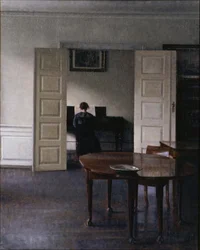 Interior con Ida Tocando el Piano