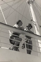 Pasajeros a bordo del crucero "Oceania", del álbum "At the Edge of Oceania 28th July to 10th August 1935".