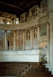 Arquitectura renacentista: vista del Teatro Olímpico diseñado por el arquitecto Vincenzo Scamozzi (1552-1616) 1588-1590 Sabbioneta, Italia