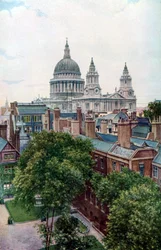 Vista desde el Old Bailey hacia la Catedral de San Pablo, Londres, c1930s